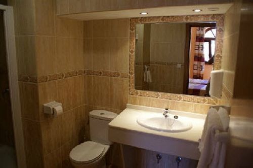 Hostal Tarik 2*